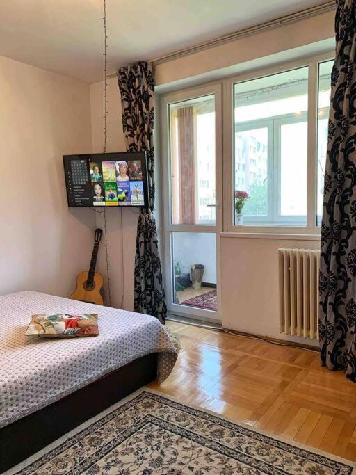 Central Apartment Muncii Area Netflix Bukarest Exterior foto
