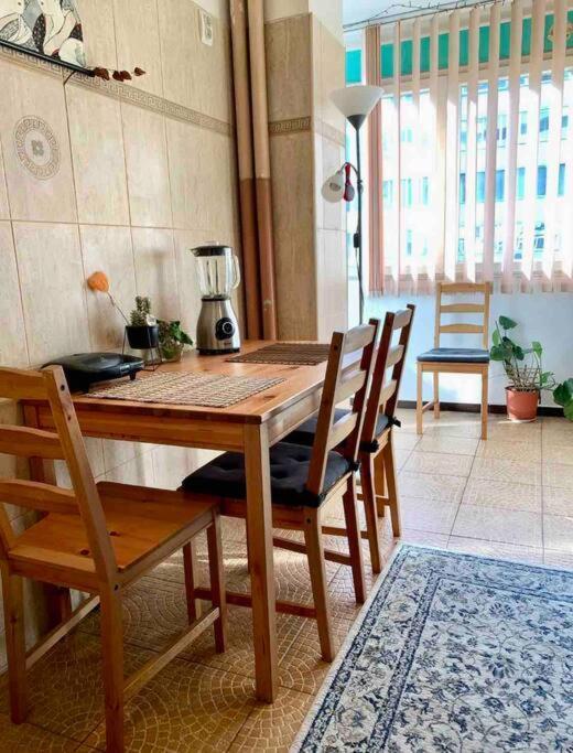 Central Apartment Muncii Area Netflix Bukarest Exterior foto