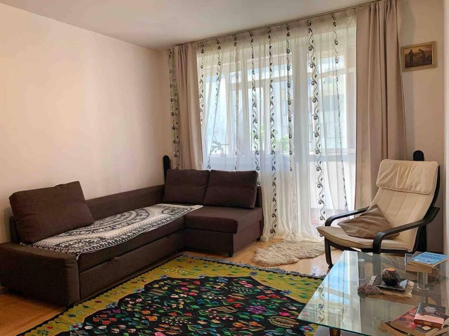 Central Apartment Muncii Area Netflix Bukarest Exterior foto