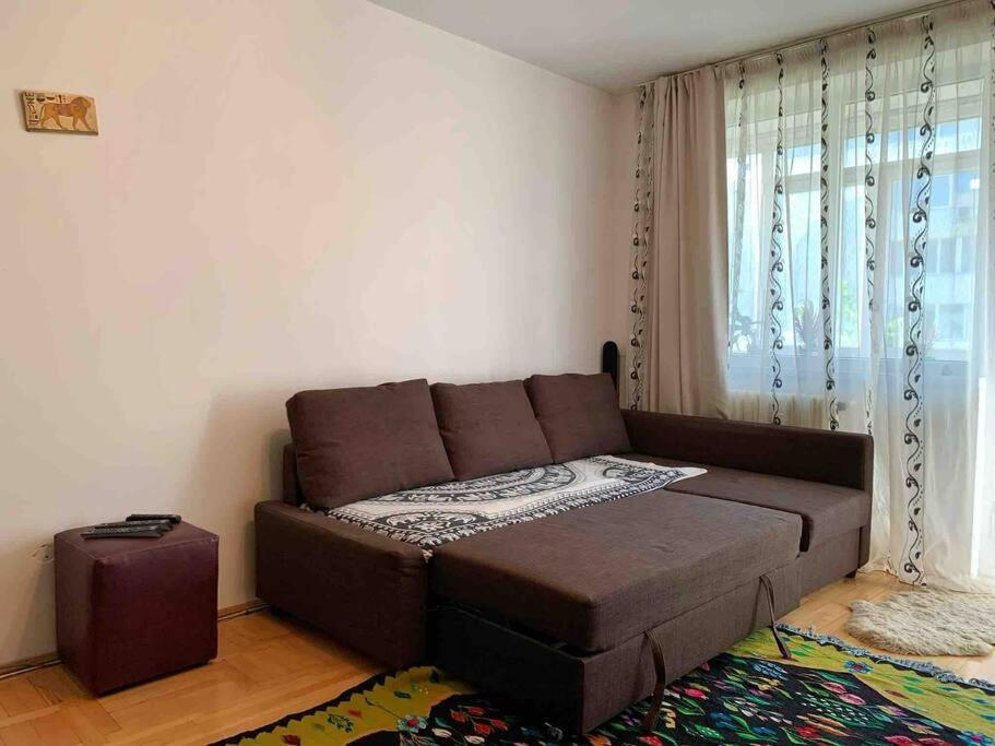 Central Apartment Muncii Area Netflix Bukarest Exterior foto