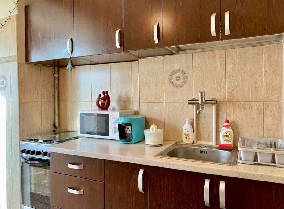 Central Apartment Muncii Area Netflix Bukarest Exterior foto