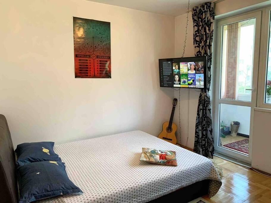 Central Apartment Muncii Area Netflix Bukarest Exterior foto