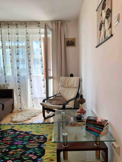 Central Apartment Muncii Area Netflix Bukarest Exterior foto