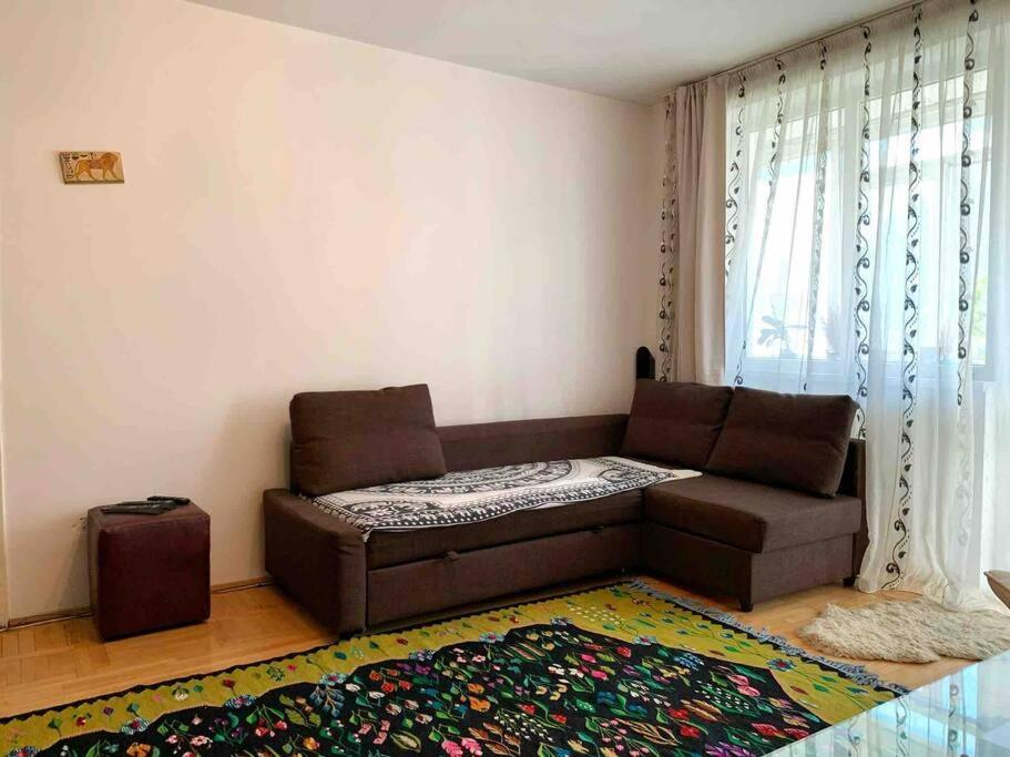 Central Apartment Muncii Area Netflix Bukarest Exterior foto