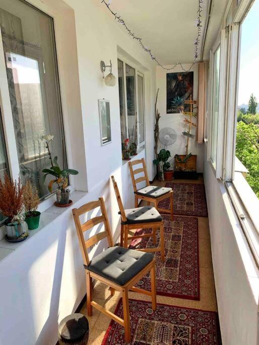 Central Apartment Muncii Area Netflix Bukarest Exterior foto