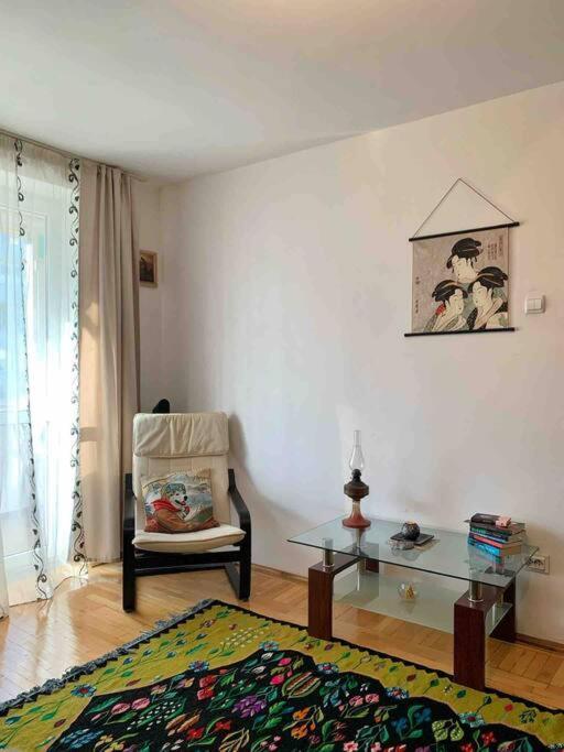 Central Apartment Muncii Area Netflix Bukarest Exterior foto